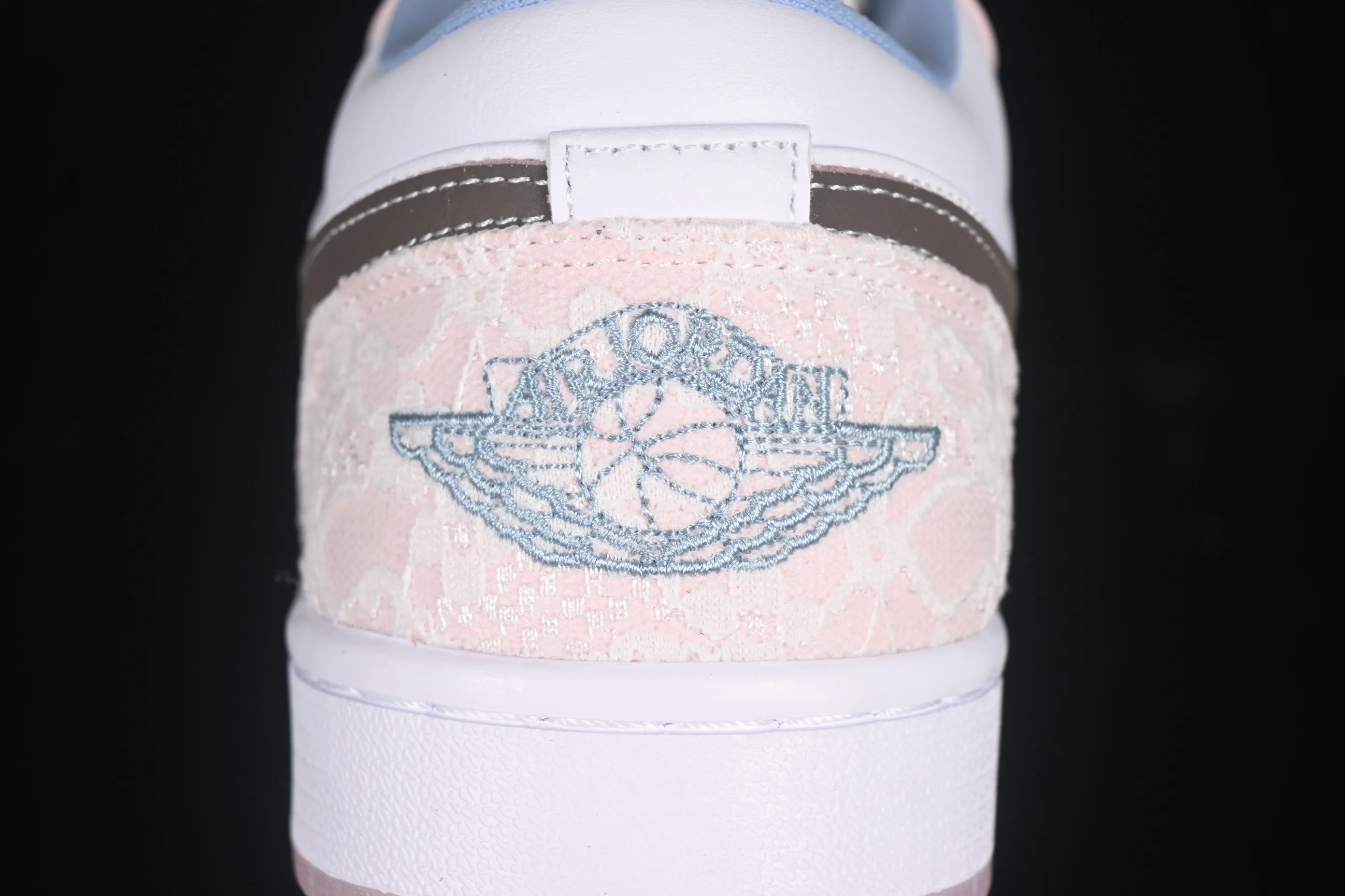 All categories Air Jordan Jordan series basketball shoes Air Jordan 1 Low Air Jordan 1 Low AJ1 Joe 1 carved powder low-top cultural casual sneakers IB8859-101